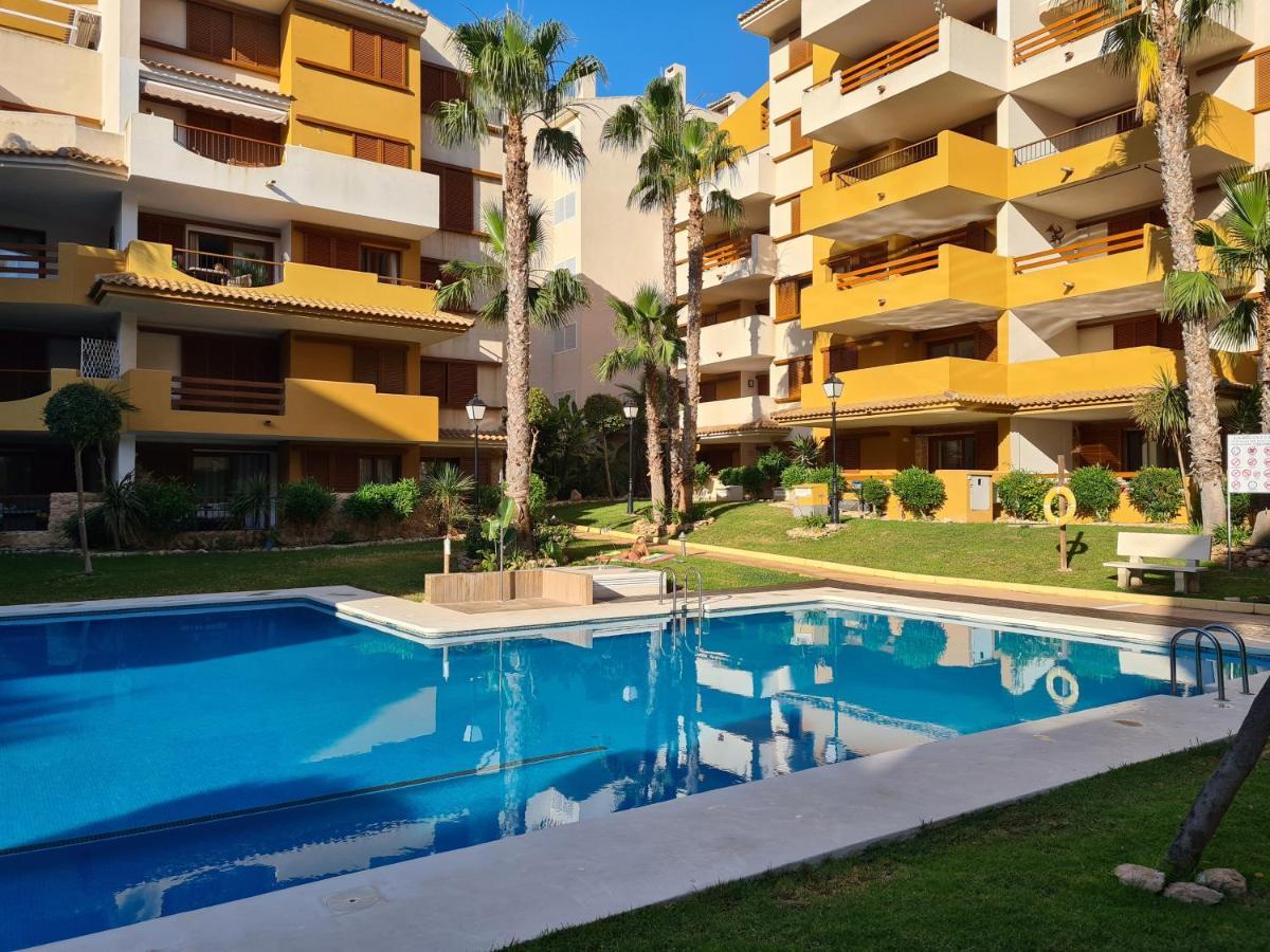 Апартаменти Apartament Magdalena Торрев'єха Екстер'єр фото